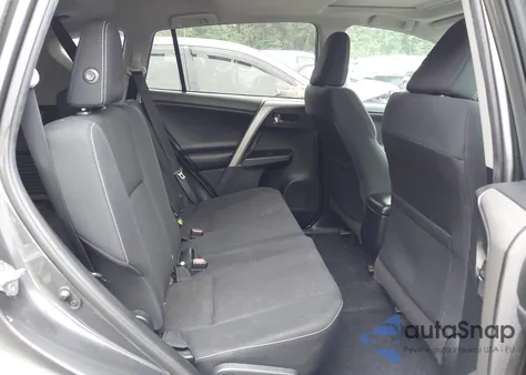 2018 Toyota Rav4 Xle z USA, uszkodzony, nr VIN 2T3WFREV6JW476011